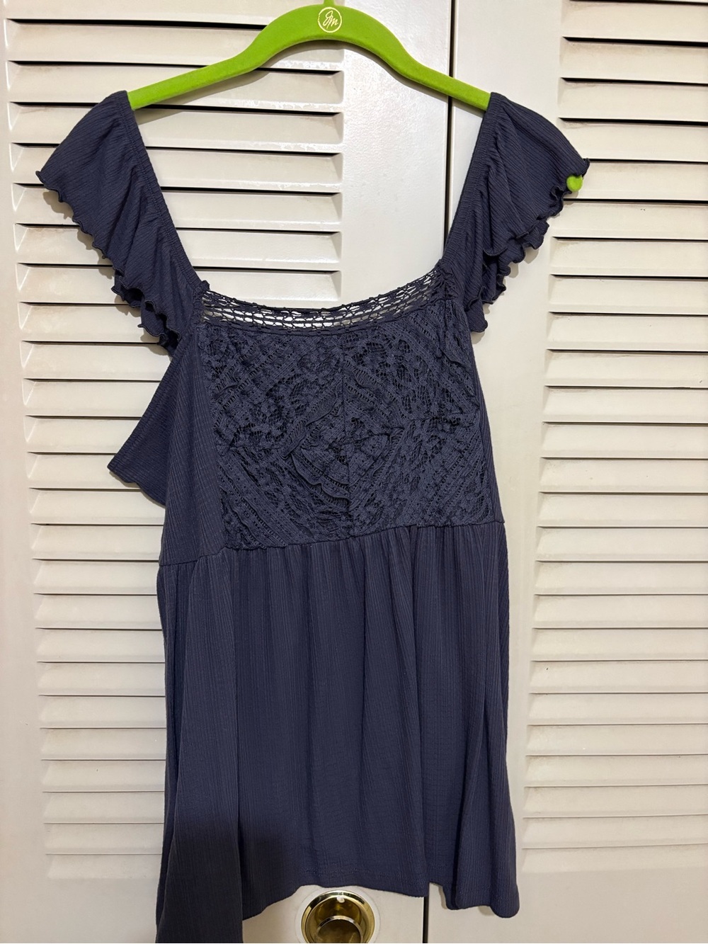 Womens Crochet-Detail Flutter Sleeve Top